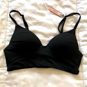 Victoria’s Secret Wireless Bra 34A